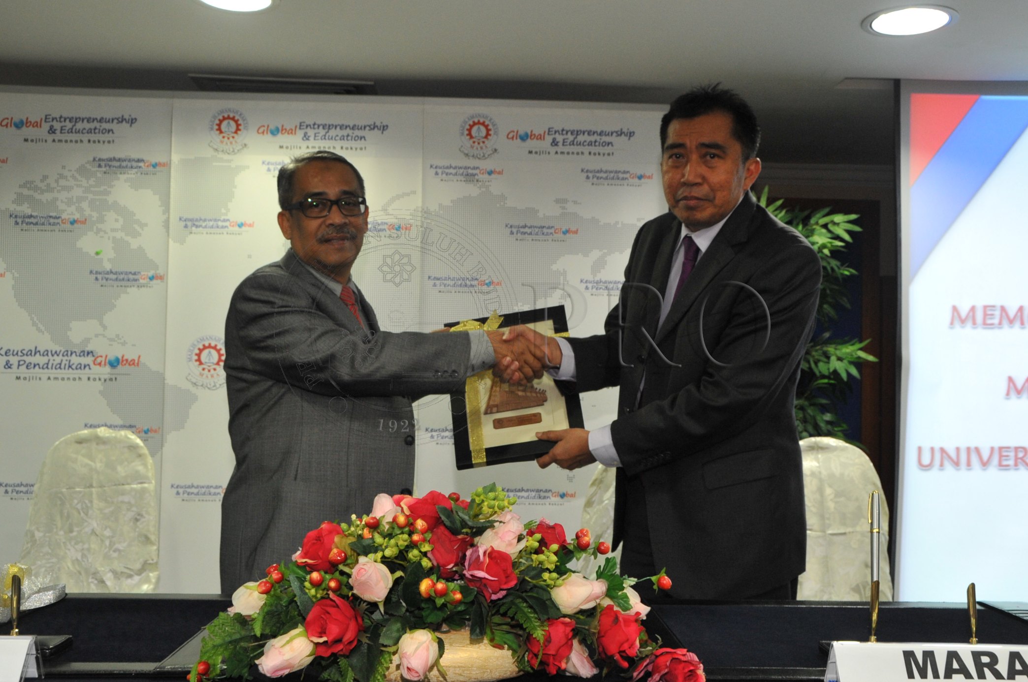 PRO 14 37 MARA PRO 4760